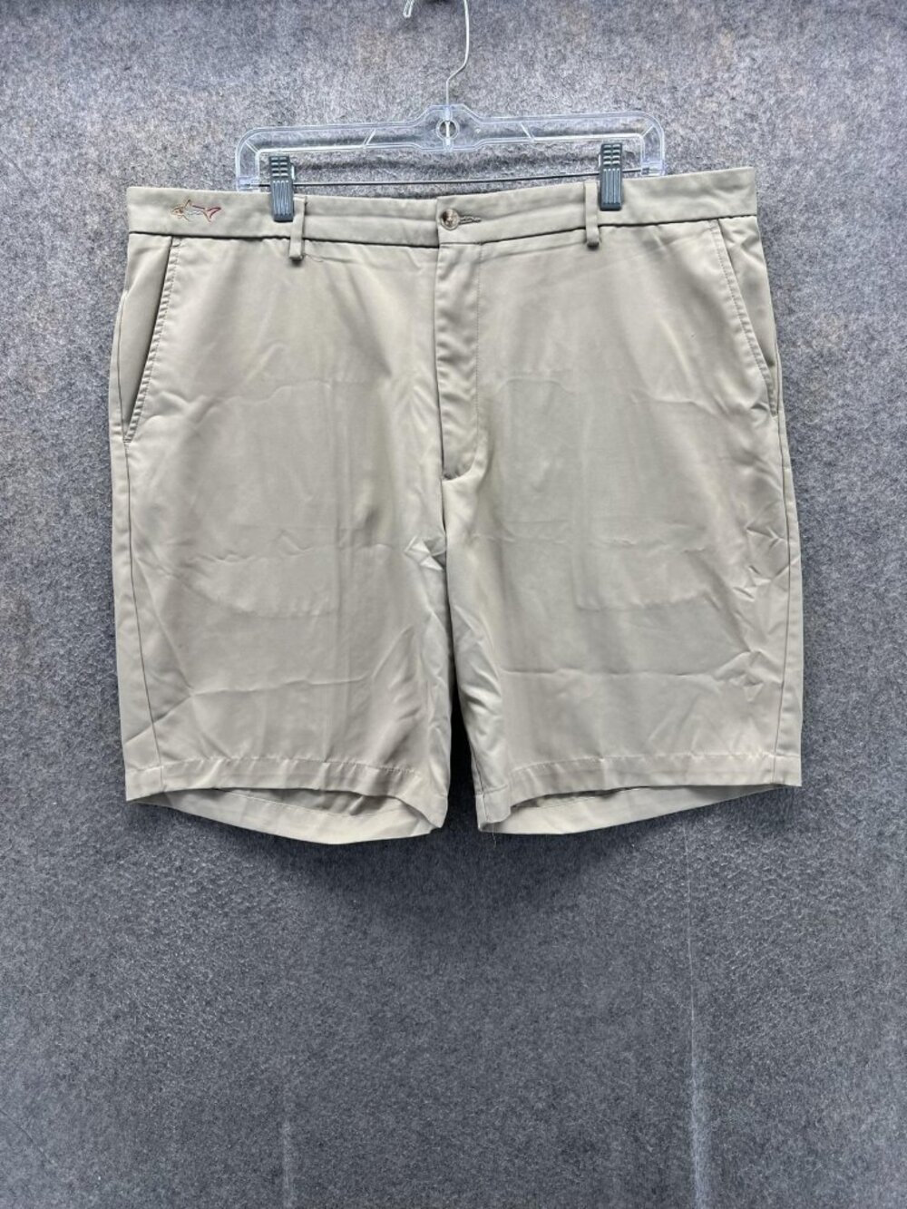 Greg Norman Shorts Mens 40 Beige Chino Flat Front Microfiber Golf Casual Summer